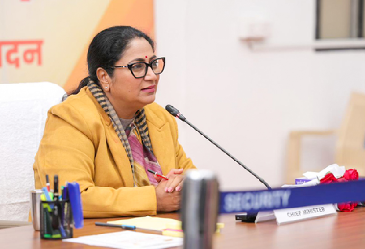 నగరాభివృద్ధికి స్థానిక సంస్థలను బలోపేతం చేయడం ప్రభుత్వ ప్రాధాన్యం: సీఎం రేఖా గుప్తా