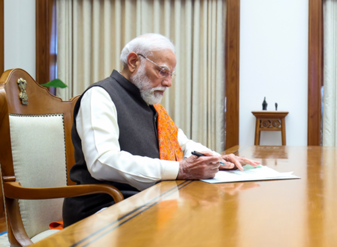 నితిన్ గడ్కరీ ‘పీయం రిలీఫ్’ యోజనకు ప్రధాని మోదీకి కృతజ్ఞతలు తెలిపారు
