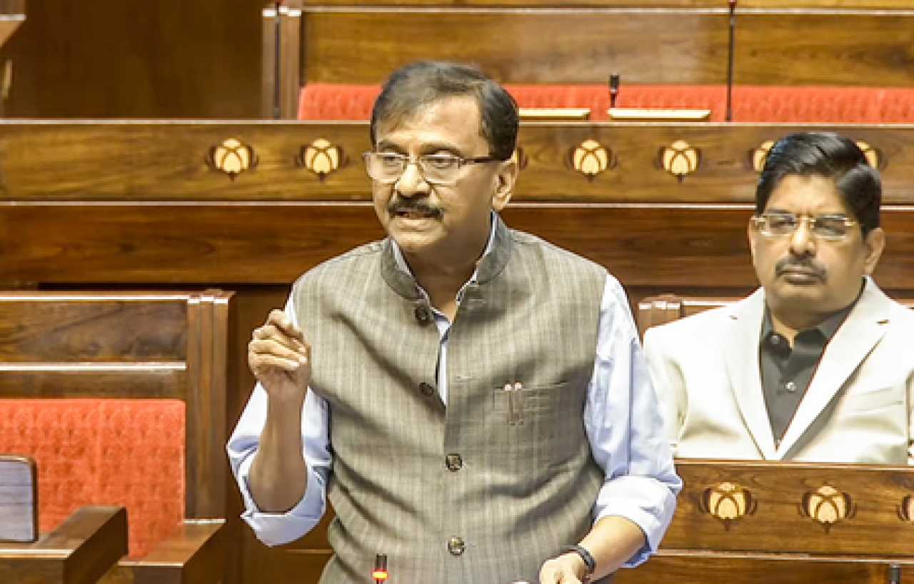 ఇరాన్లో ఎయిర్ స్ట్రైక్: విషపూరిత పొగ, కాళ్ళ వర్షం ప్రమాదం
