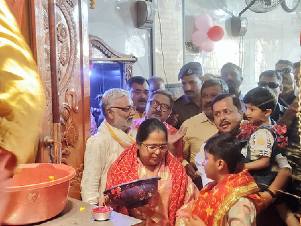 నితిన్ నవీన్ రాష్ట్రసభ ఎన్నికల కోసం ఆలయంలో ప్రార్థన