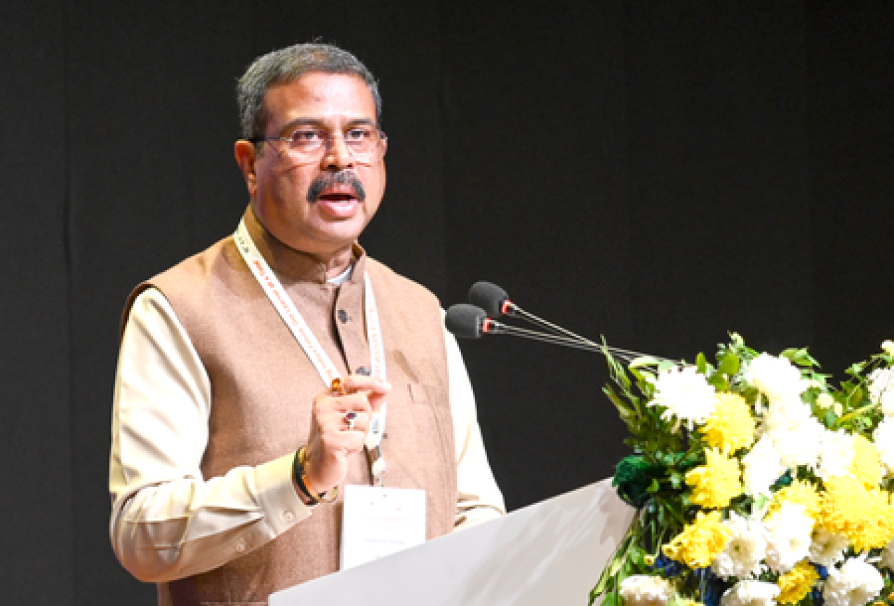 పశ్చిమ బెంగాల్‌లో మహిళల హక్కుల కోసం పోరాటం: ధర్మేంద్ర ప్రధాన్