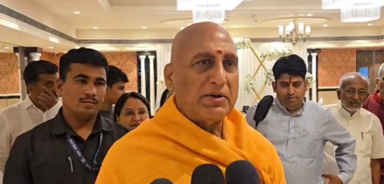 ప్రపంచంలో శాంతి ఉంటేనే మనం కూడా శాంతిగా ఉంటాం: స్వామి అవధేశానంద గిరి