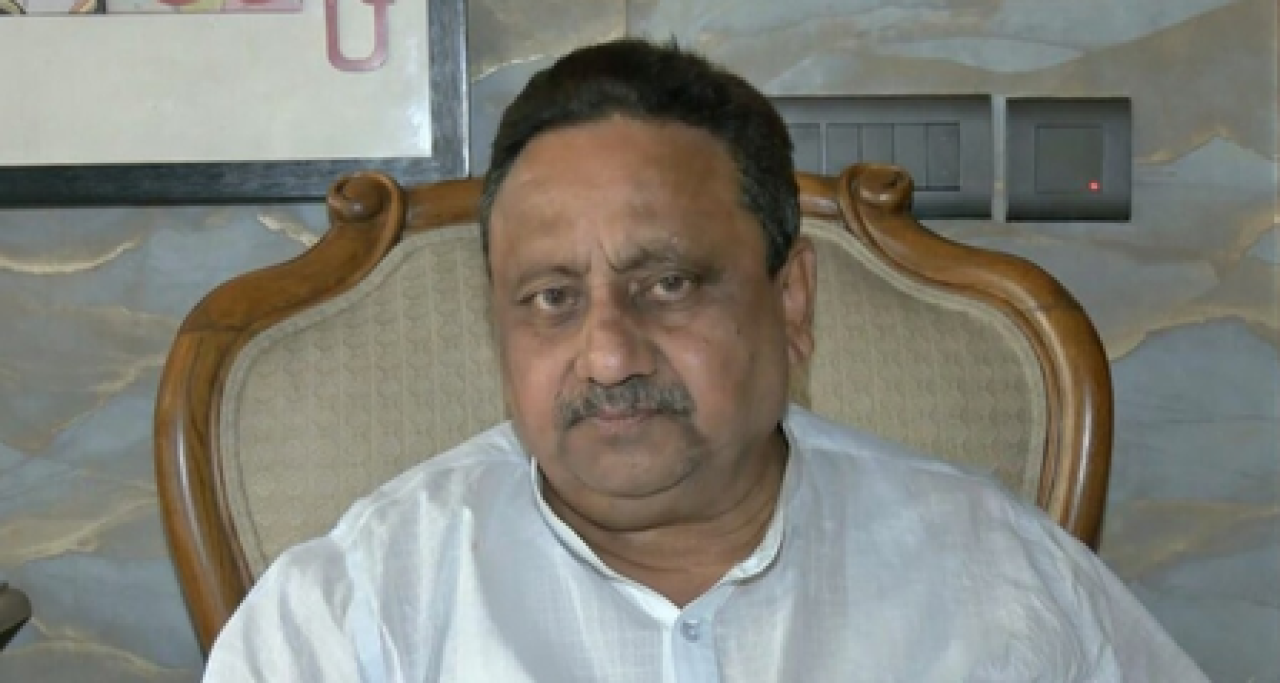 ప్రవీణ్ ఖండేల్‌వాల్‌ హేమంత్ సోరెన్ ప్రభుత్వ నివాసంపై ప్రశ్నలు వేస్తున్నారు