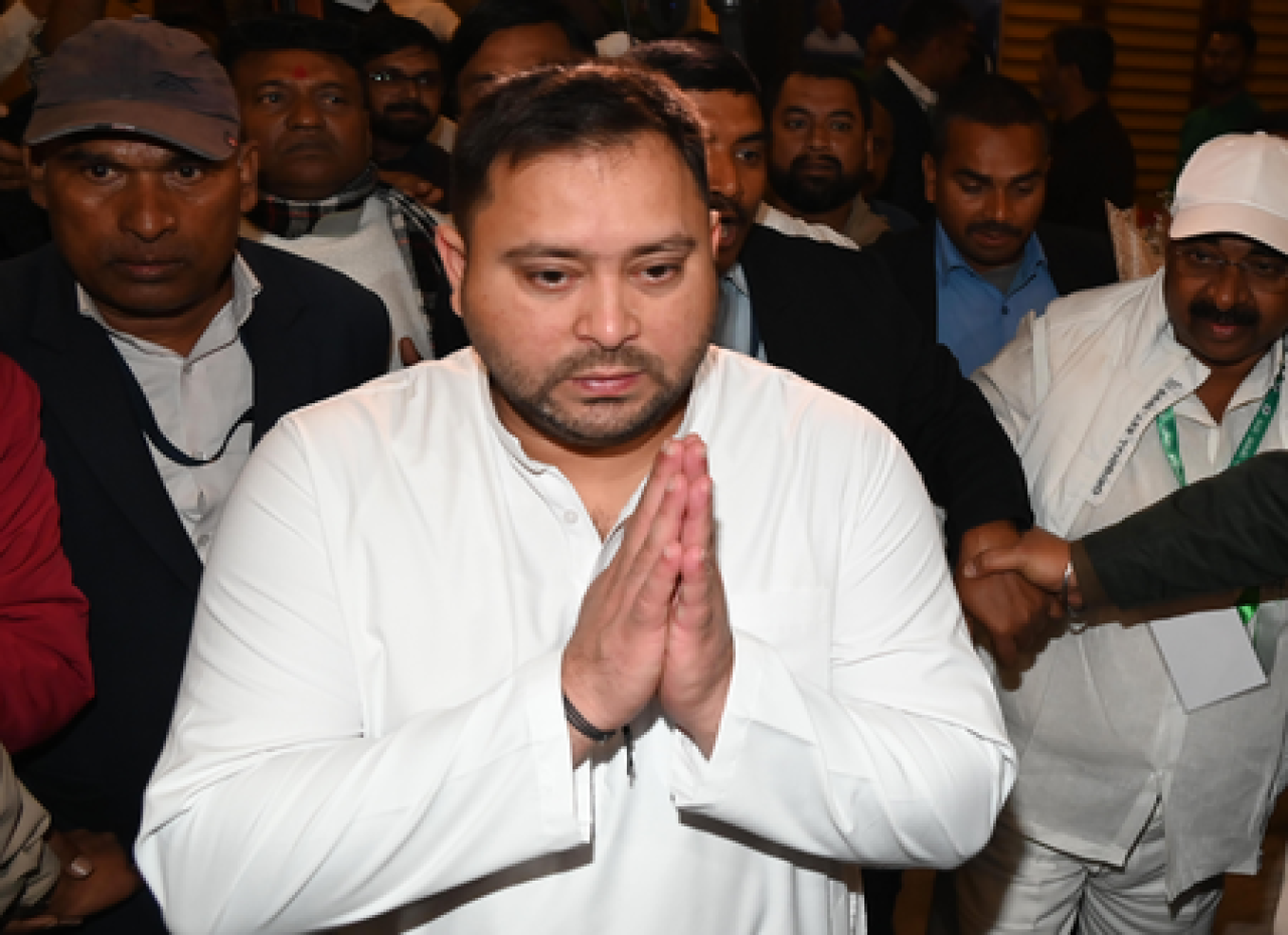 బిహార్‌లో జేడీయూని నాశనం చేయాలని బీజేపీ ప్రయత్నం చేస్తోంది: తేజస్వీ యాదవ్