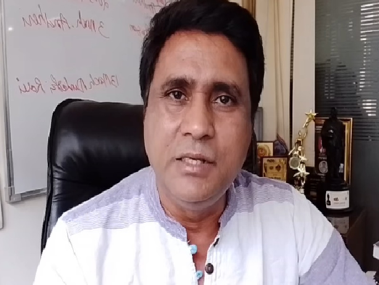 మోనాలిసా ఆరోపణలకు డైరెక్టర్ సనోజ్ మిశ్రా స్పందన