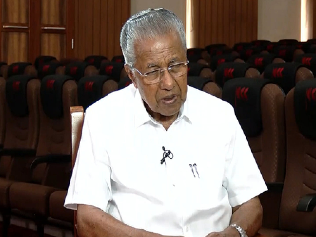 సీఎం పినరాయి విజయన్: యూడీఎఫ్ పై ఆరోపణలు, దलबదలులపై స్పష్టం