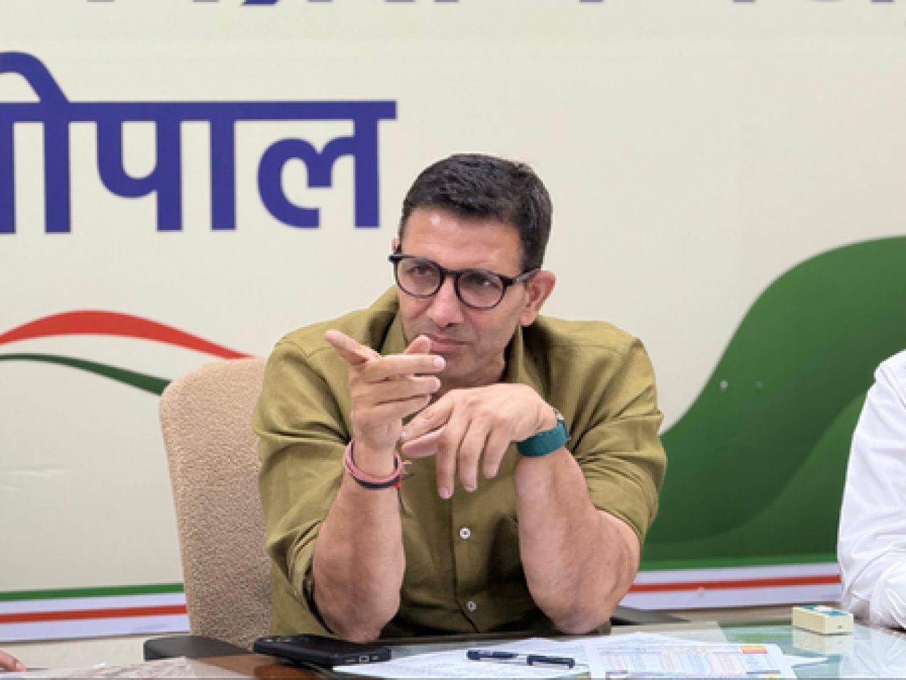 మధ్యప్రదేశ్లో ఆదివాసీ హక్కుల కోసం కాంగ్రెస్ పోరాడుతుంది: జీతు పట్వారీ