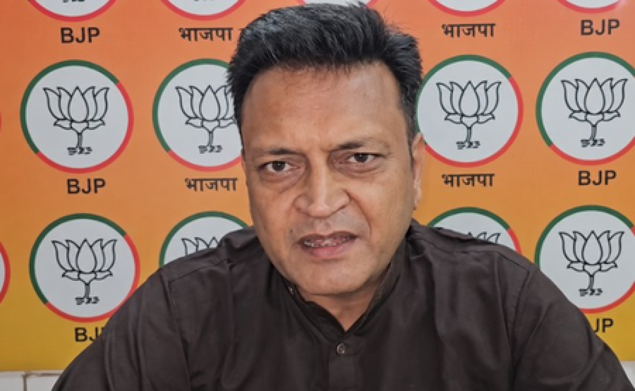 అజయ్ ఆలోక్: కాంగ్రెస్ జంగ్ ఖాయ లోహా, तेजस्वీ యాదవ్ పై విమర్శలు