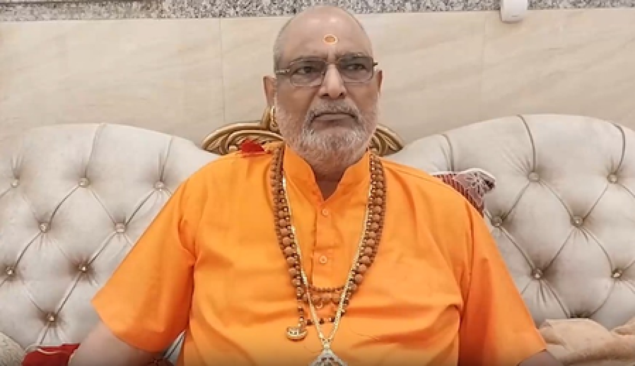 కాలకాజీ మందిరం వద్ద గందరగోళం: మహంత్ సురేంద్రనాథ్ అవధూత్ ఆందోళన