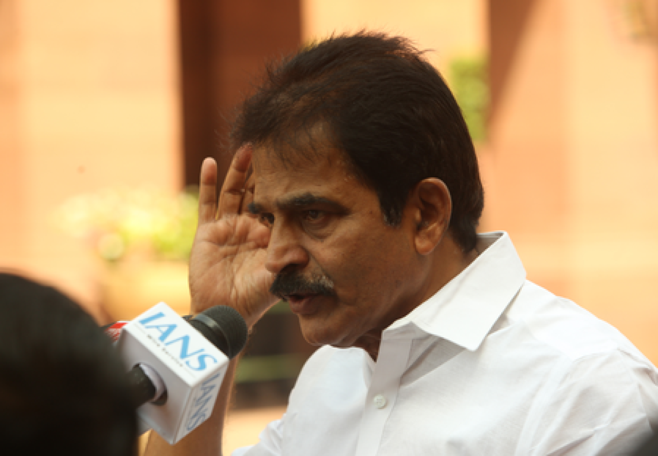 కే‌సీ వెణుగోపాల్ చర్చల నుండి ఎఫ్‌సీఆర్‌ఏ సవరణలపై న్యాయ సహాయాన్ని కోరారు