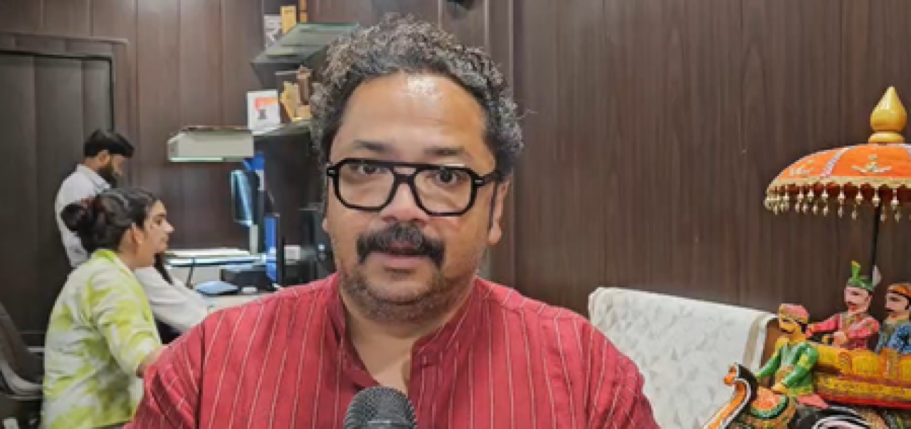 ప్రధాని మోదీ పుస్తకాలు అందించడం ద్వారా భారతీయ విజ్ఞాన సంపద ప్రపంచానికి చేరుకుంటుంది: వ్యోమేశ్ శుక్లా