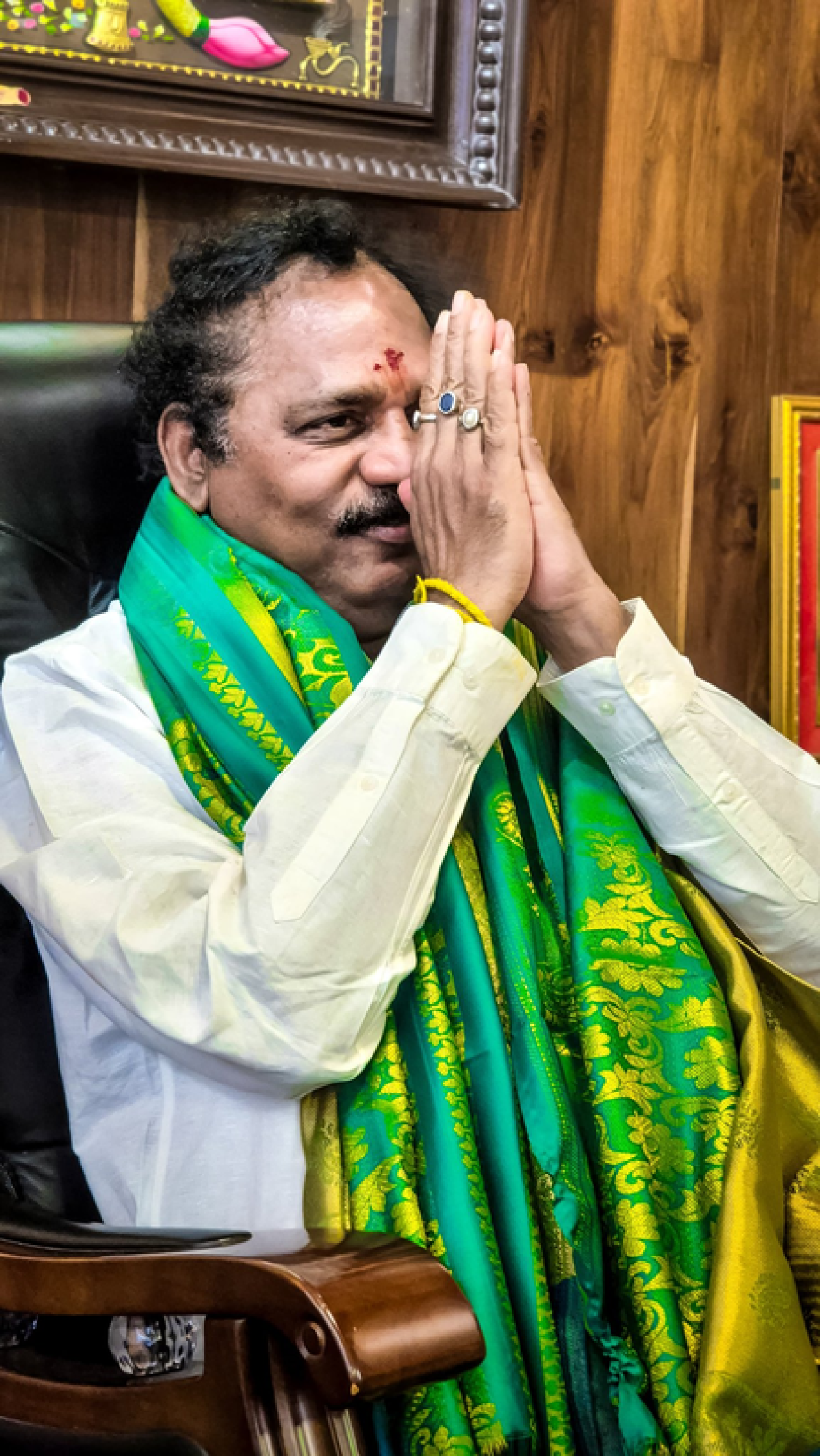 ఆంధ్రప్రదేశ్: వైఎస్సార్సీపీ నేత మత్స్యకారుల లాపతనం పై నిర్లక్ష్యం ఆరోపణలు