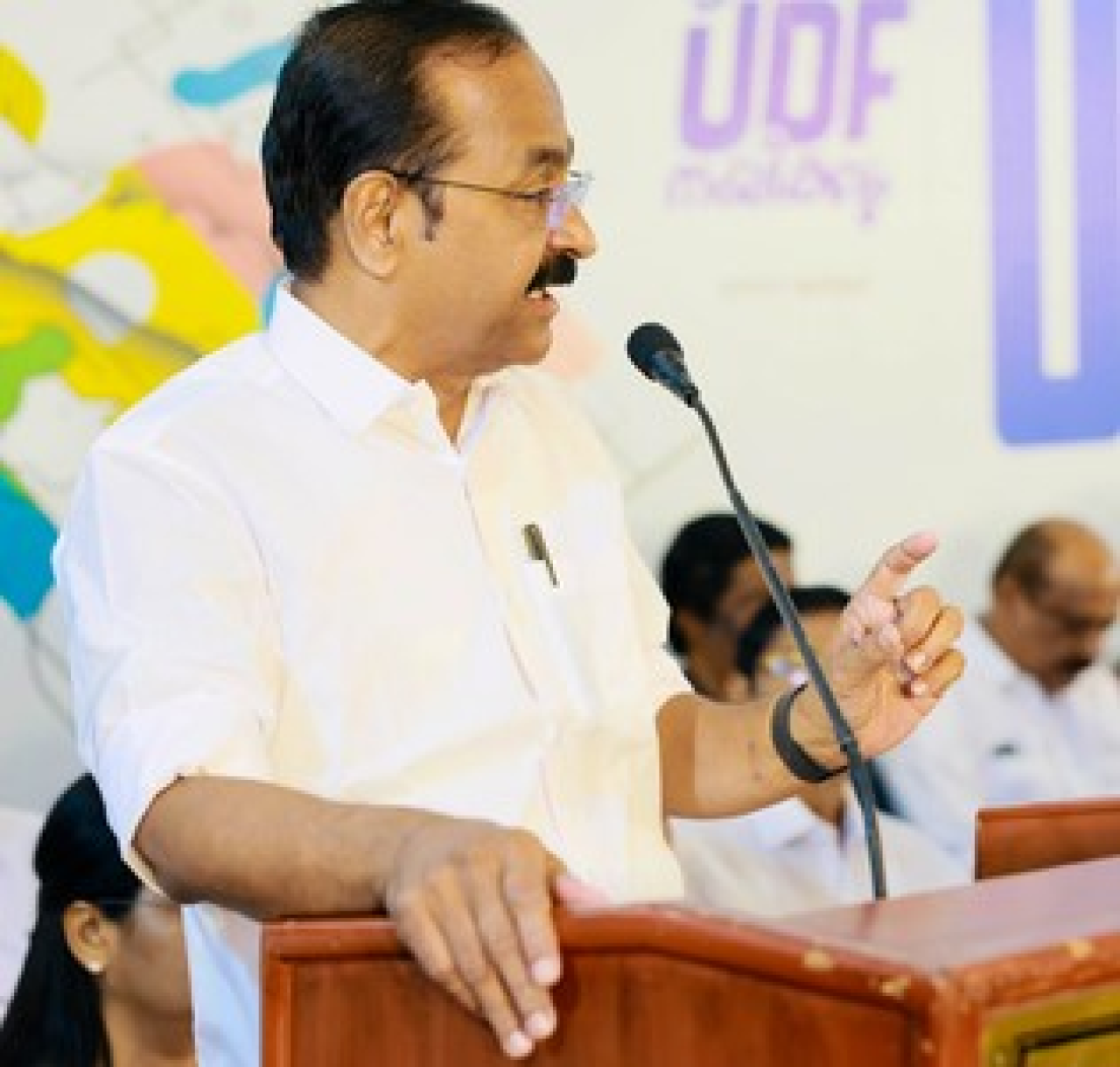 కళ్లాడి టన్నెల్ ప్రమాదం: కేరళ ప్రభుత్వం మట్టి తొలగించడానికి మూడు సభ్యుల నిపుణుల కమిటీని ఏర్పాటు చేసింది