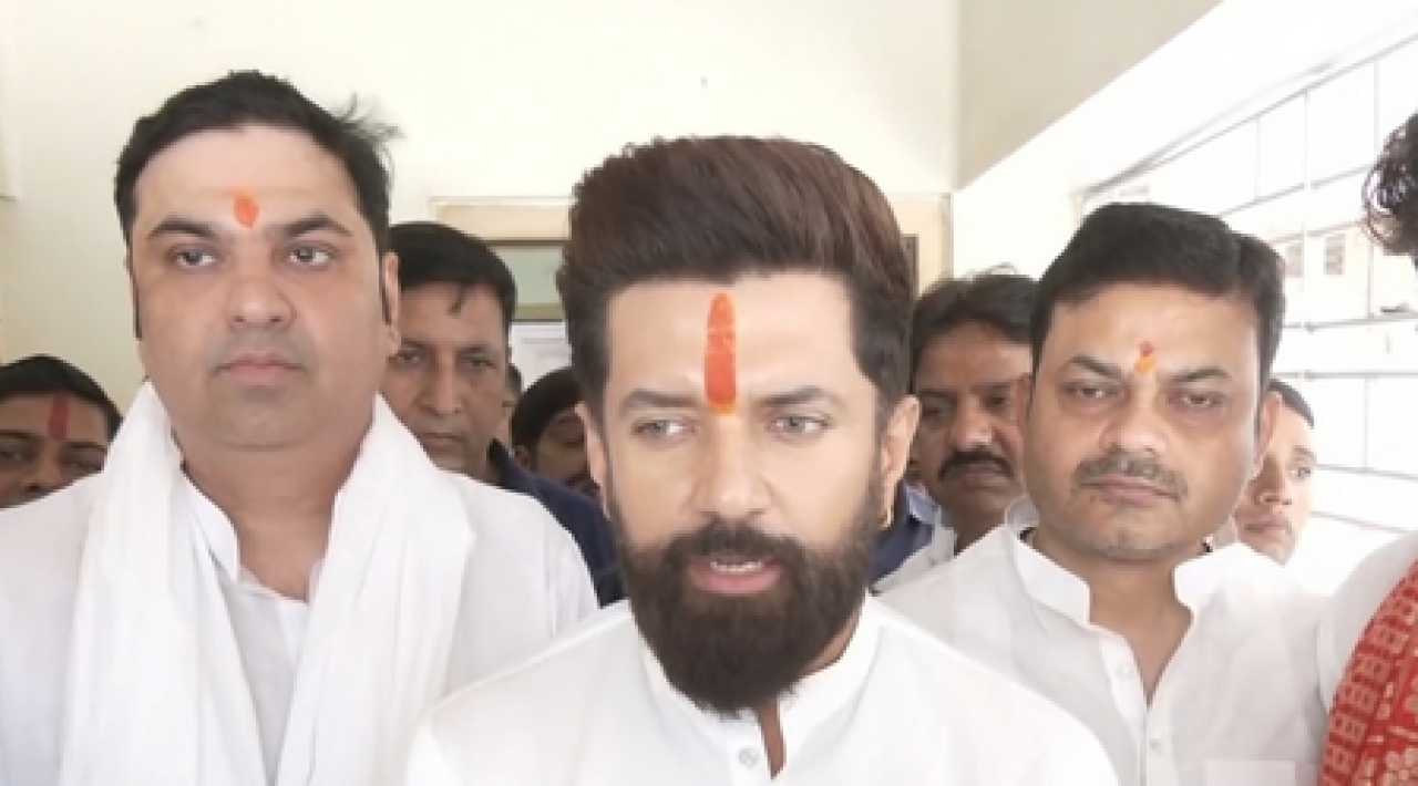కేంద్ర మంత్రి చిరాగ్ పాస్వాన్ భరత్ తివారి కుటుంబాన్ని కలుస్తారు, న్యాయం అందించాలని చెప్పారు