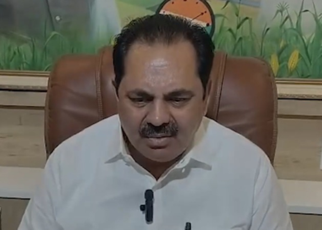 మహారాష్ట్ర రాజకీయాల్లో అనిల్ పాటిల్ ఎన్డీఏలో చేరడం పై అటుకులు ఖండించారు