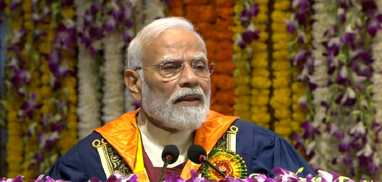 ఐఐటీ ఢిల్లీ డిగ్రీ పంచాయితీ: ప్రధాని మోదీ విద్యార్థులకు ప్రోత్సాహం