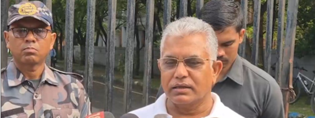 కాంగ్రెస్ రాజకీయాలు సమస్యలు సృష్టిస్తున్నాయి: దిలీప్ ఘోష్