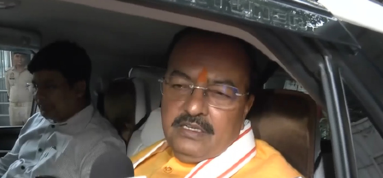 కాంగ్రెస్ వందే మాతరం పై తీసుకున్న నిర్ణయంపై రాజకీయ చర్చలు మళ్లీ చెలరేగాయి
