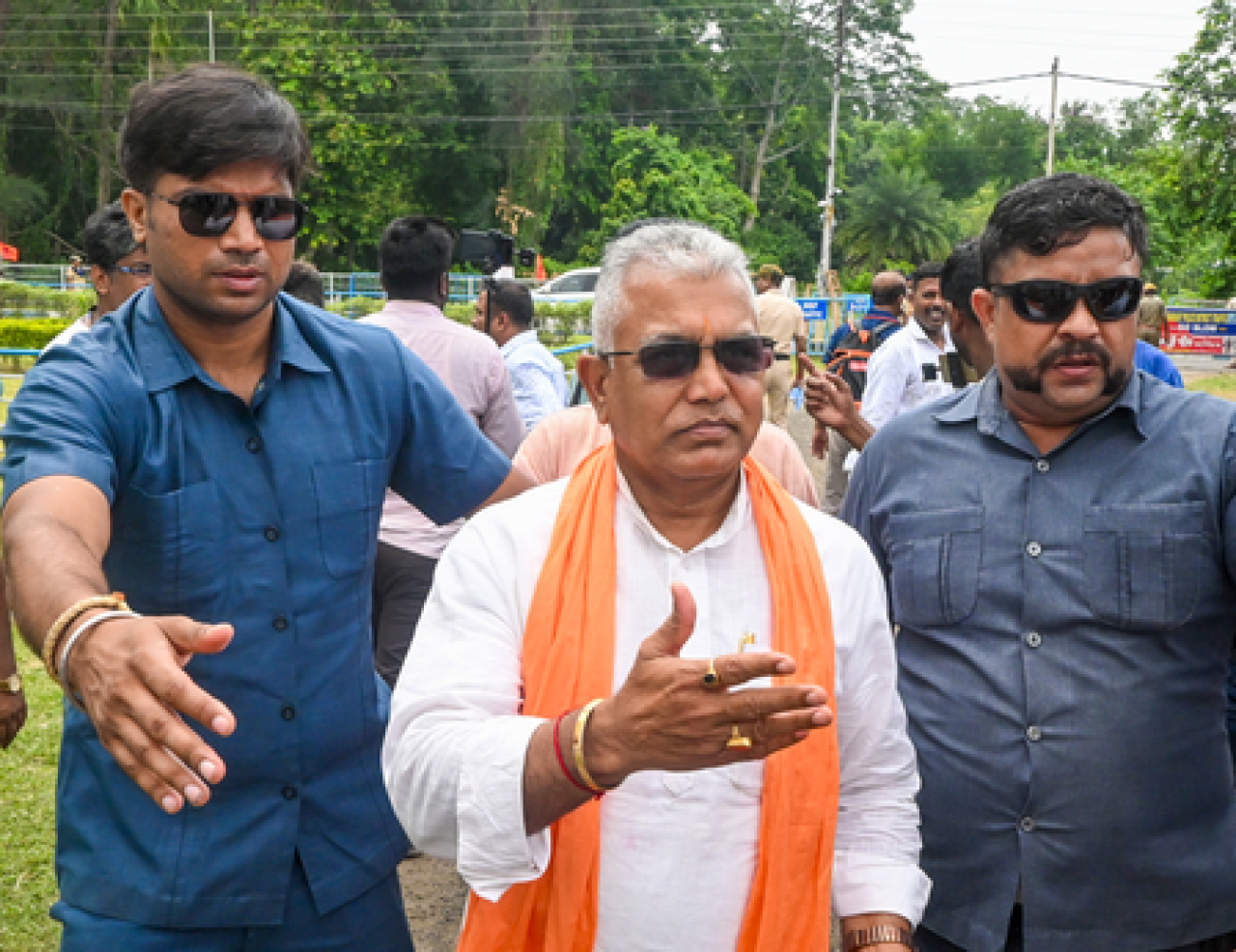 దిలీప్ ఘోష్: పోలీస్ కస్టడీలో టీఎంసీ నేత మరణంపై విచారణ జరగాలి దిలీప్ ఘోష్: పోలీస్ కస్టడీలో టీఎంసీ నేత మరణంపై విచారణ జరగాలి