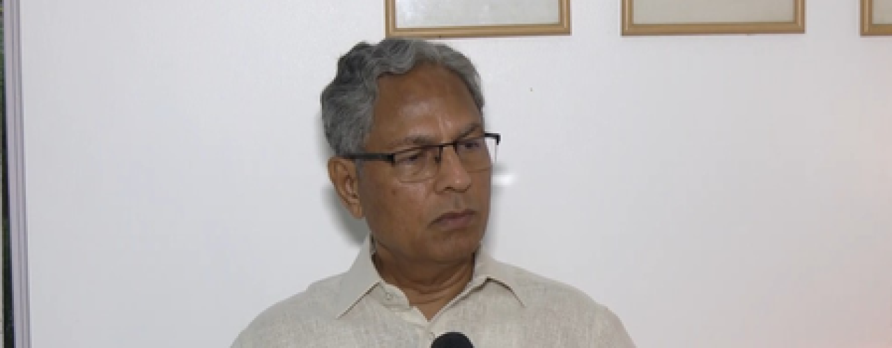 బంగ్లాదేశ్ ప్రధాని భారత పర్యటనకు 50% అవకాశాలు, శेख హసీనా విషయంలో శాంతి అవసరం: జేఎన్యూవీ ప్రొఫెసర్