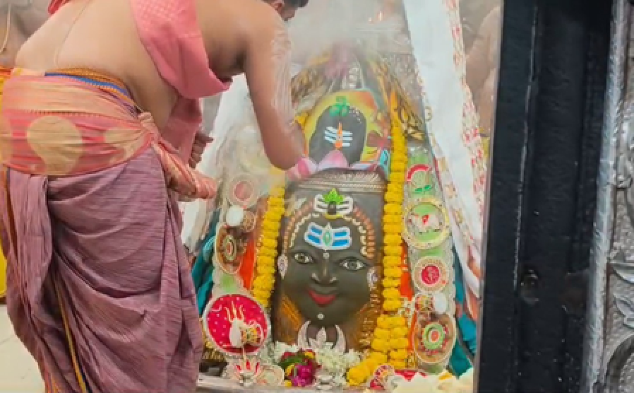 మహాకాలేశ్వరుడి భస్మ ఆరతి: ఉజ్జయిన్లో అద్భుత దృశ్యం
