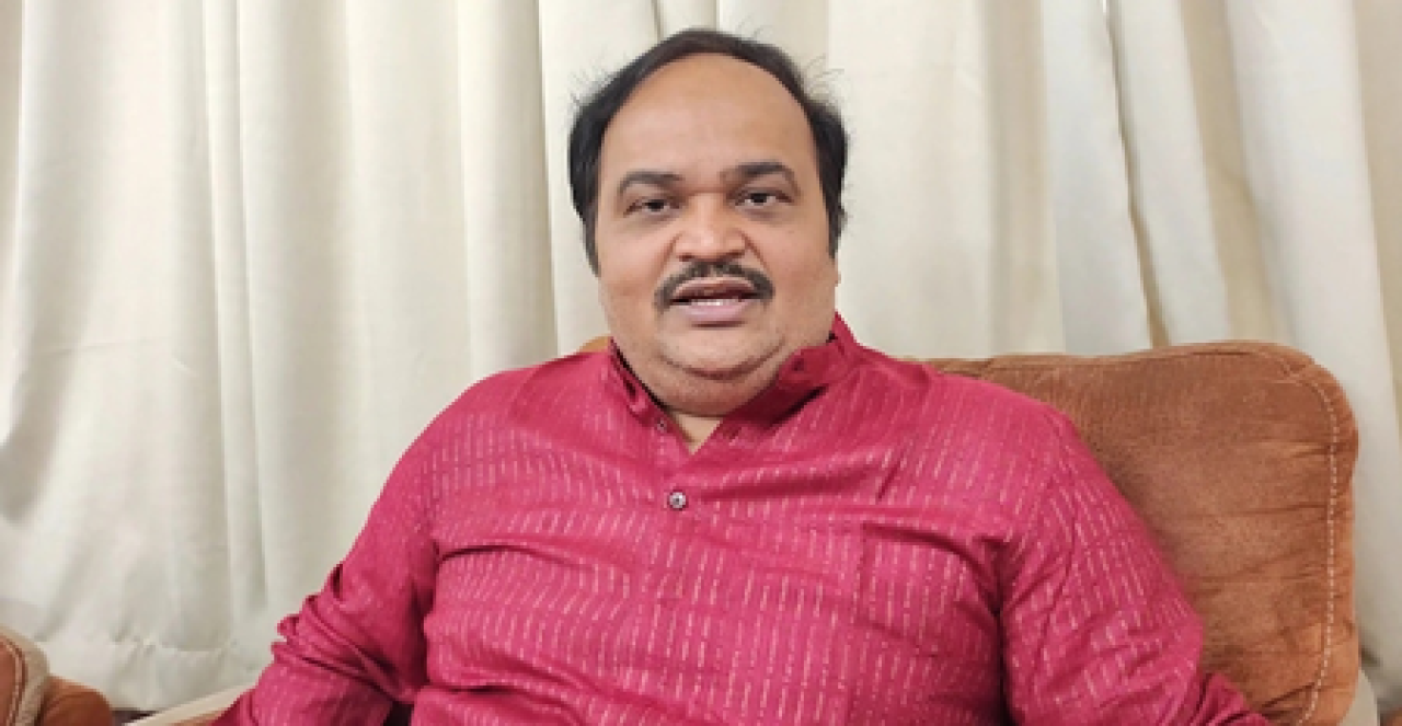 ఆనంద్ దుబే: ప్రజాస్వామ్యంలో హింసకు స్థానం లేదు