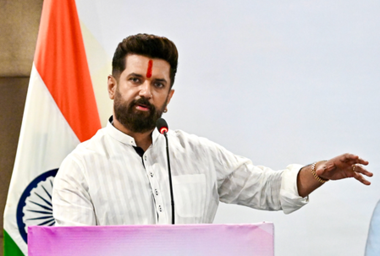 చిరాగ్ పాస్వాన్ విపక్ష పార్టీ సభ్యులను సహాయానికి ఆహ్వానించారు