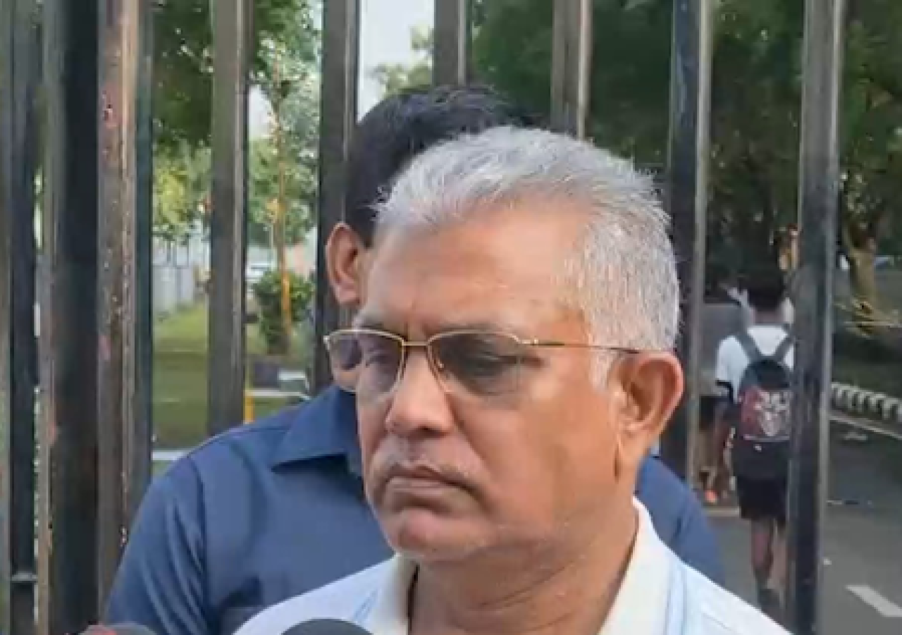 బెంగాల్: కునాల్ ఘోష్ కారుపై దాడి, మంత్రి దిలీప్ ఘోష్ బీజేపీ పాత్రను ఖండించారు