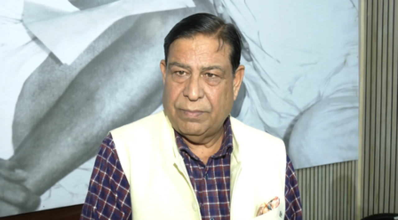 కాంగ్రెస్ పోరాటం వ్యాపారులపై కాదు, ఓటు హక్కు కోసం: రవీందర్ శర్మ