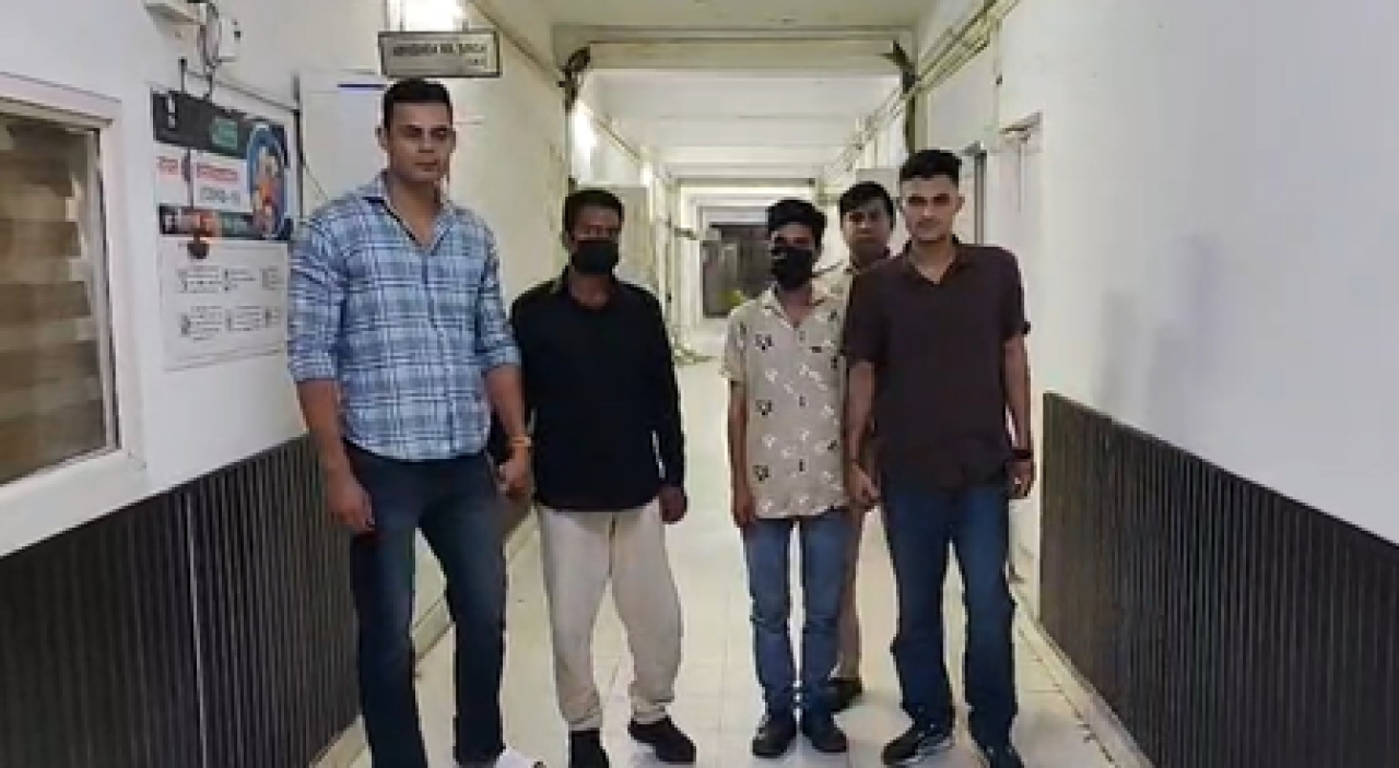 ఢిల్లీ: జీటీబీ ఎన్‌క్లేవ్‌లో 24 గంటల్లో స్నాచింగ్ కేసు పరిష్కారం, ఇద్దరు అరెస్టు
