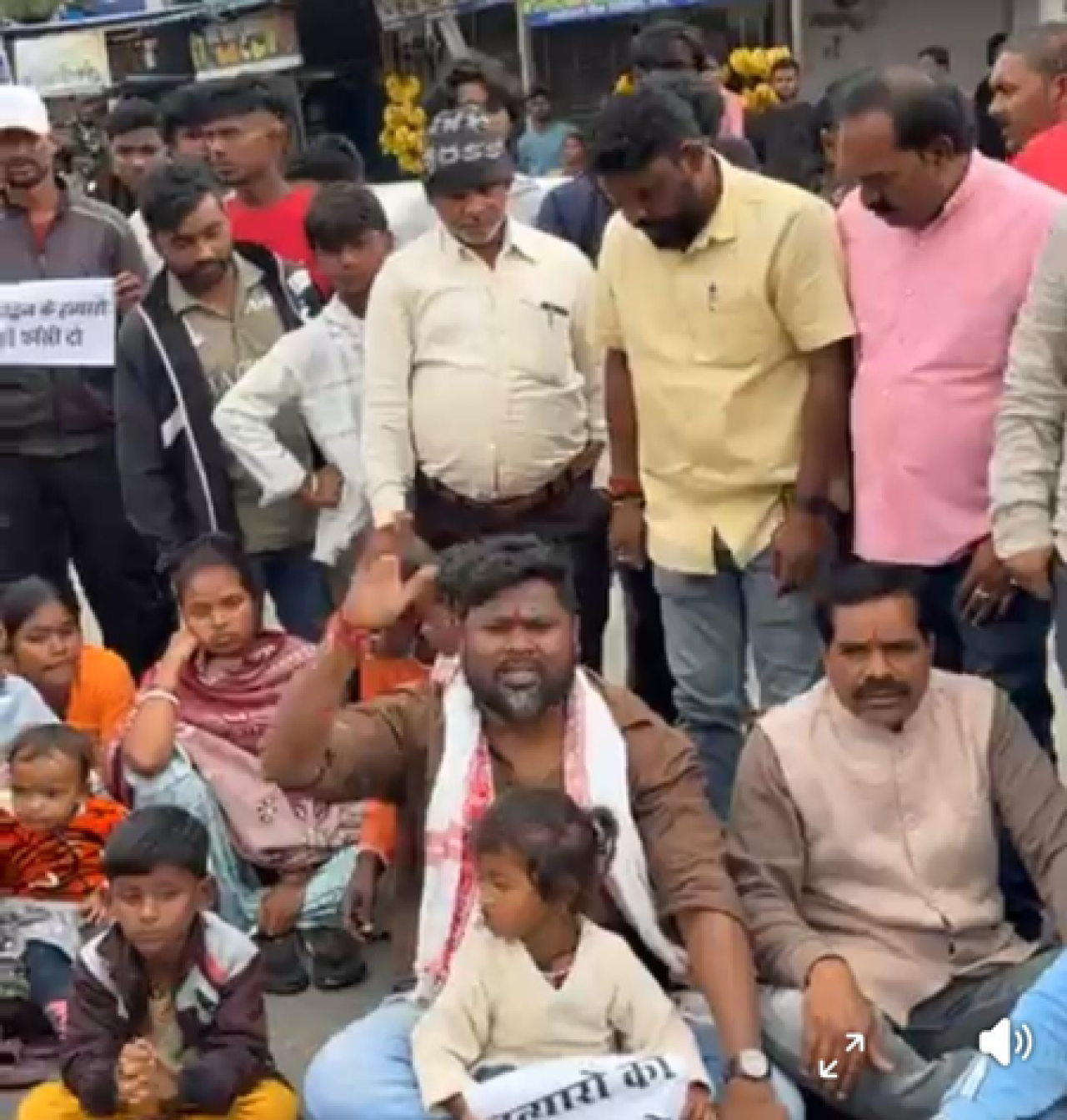 రాంచీలో హోటల్ మేనేజర్ హత్యకు నిరసన, రహదారి జామ్