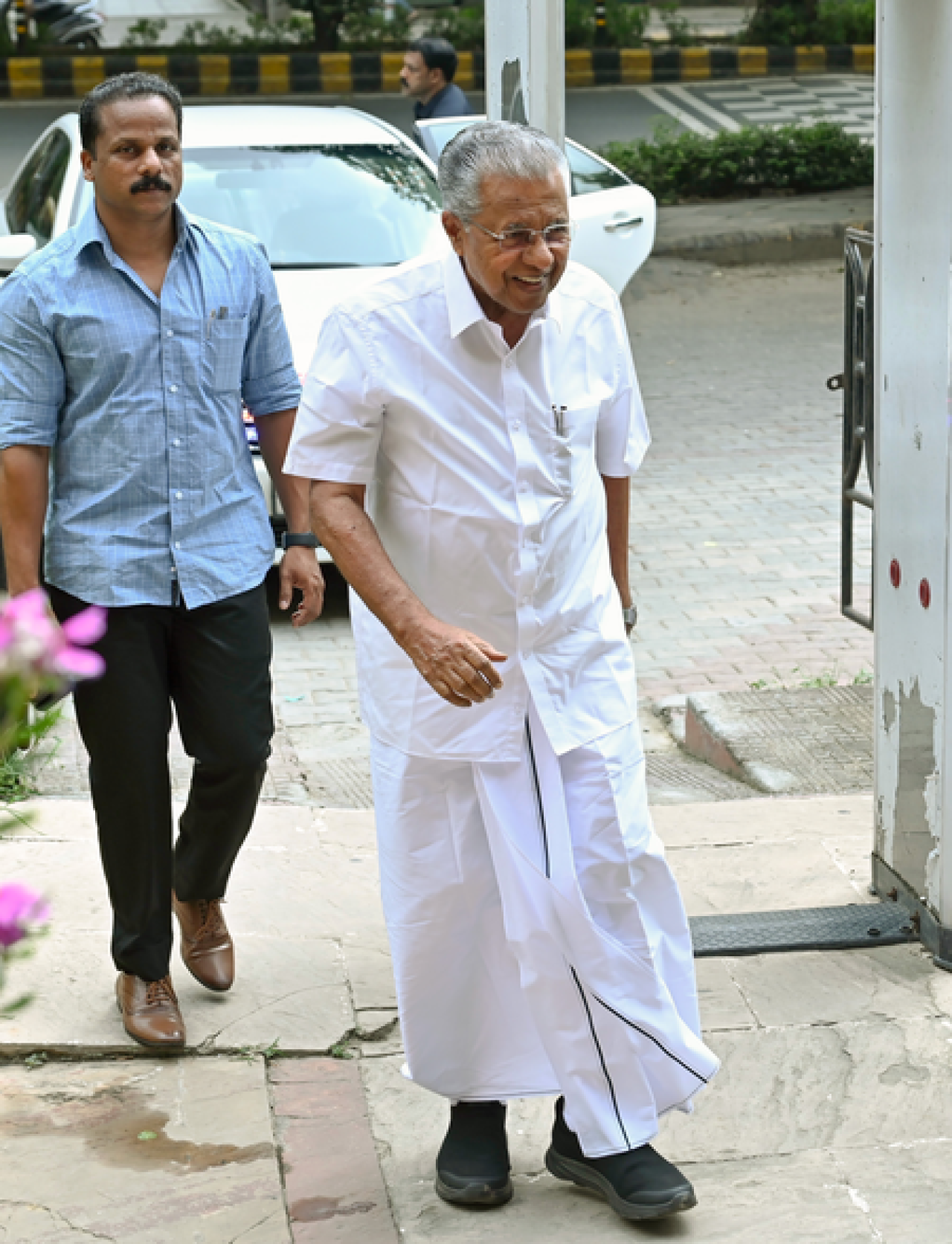 సుప్రీం కోర్ట్ 21 అక్టోబర్‌కు పినరాయి విజయన్ కుటుంబానికి సంబంధించిన యాచికపై విచారణ జరుపుతుంది